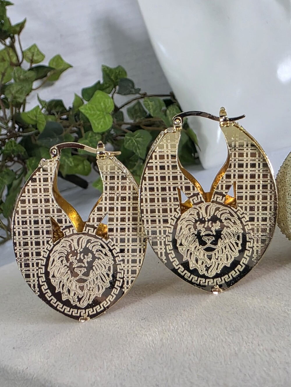 14k Gold Filled Lion Head Hoop Earrings Filigree Greek Key Textured Wide Chunky